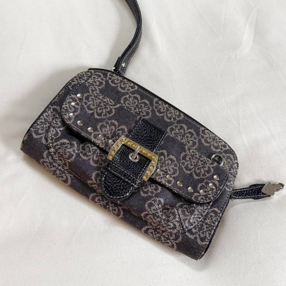 Y2K wristlet‎ wallet   Y2K gray Kathy wristlet wallet